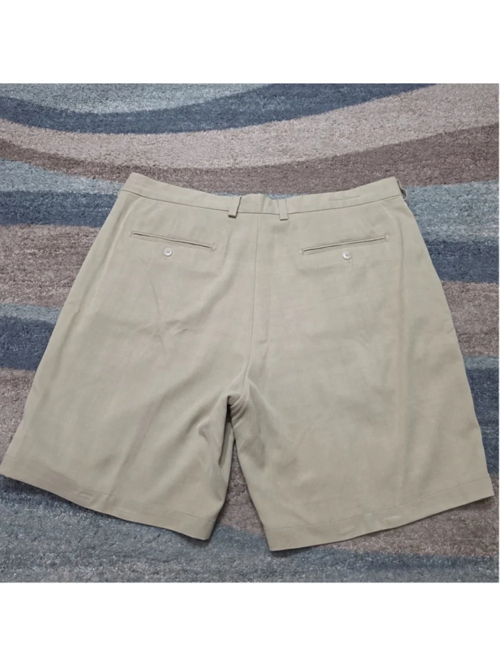 Tommy Bahama Mens Shorts 40 Khaki Beige Pleated High Rise Silk Rayon